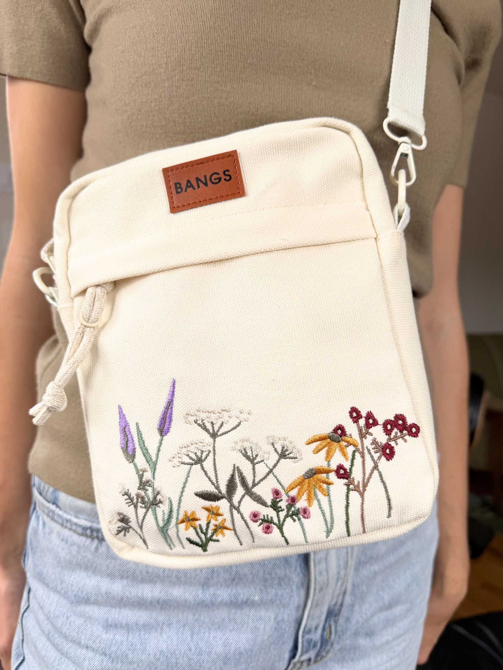Wildflower Wanderer Crossbody Bag – BANGS Shoes