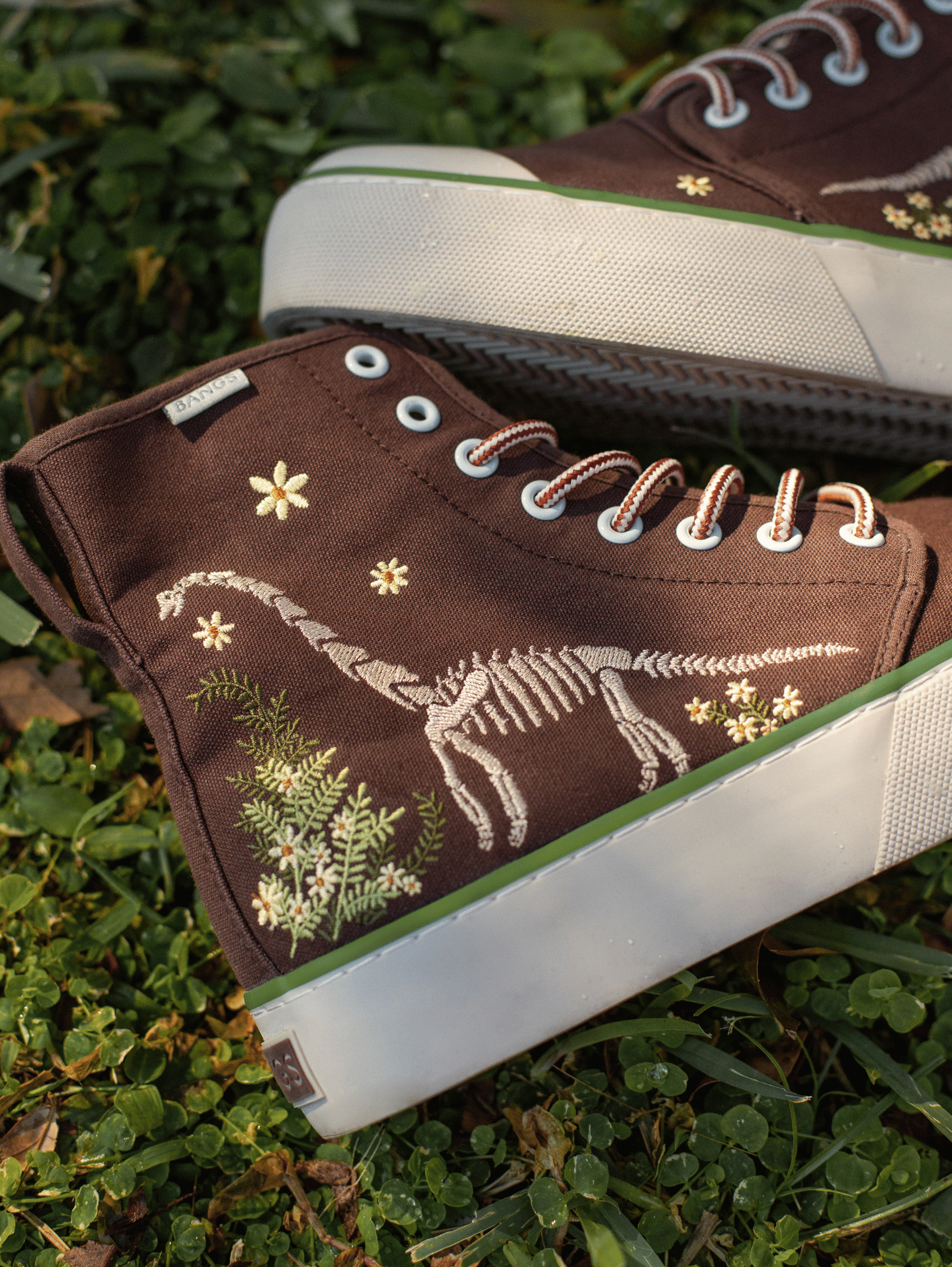 bangs succulent shoes Fossils and Florals Platform High Top Mens 3.5 | Womens 5